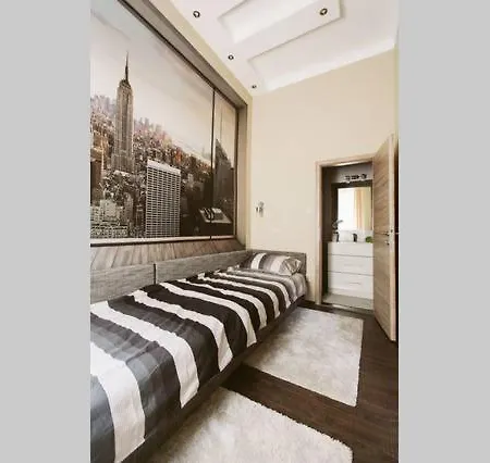 Apartman A_or_ B_luxflat_2br_2ba_vaci Street *